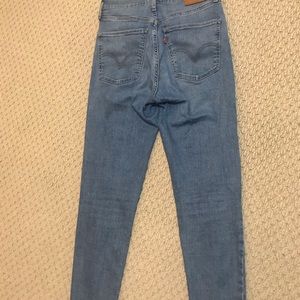 Basically new Mile High Skinny Jeans!!